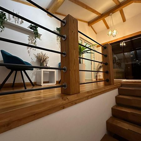Апартаменты Attic 33 Кымпулунг-Молдовенеск Экстерьер фото