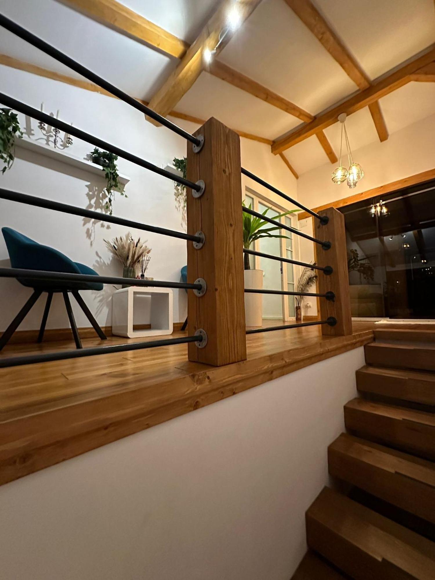 Апартаменты Attic 33 Кымпулунг-Молдовенеск Экстерьер фото