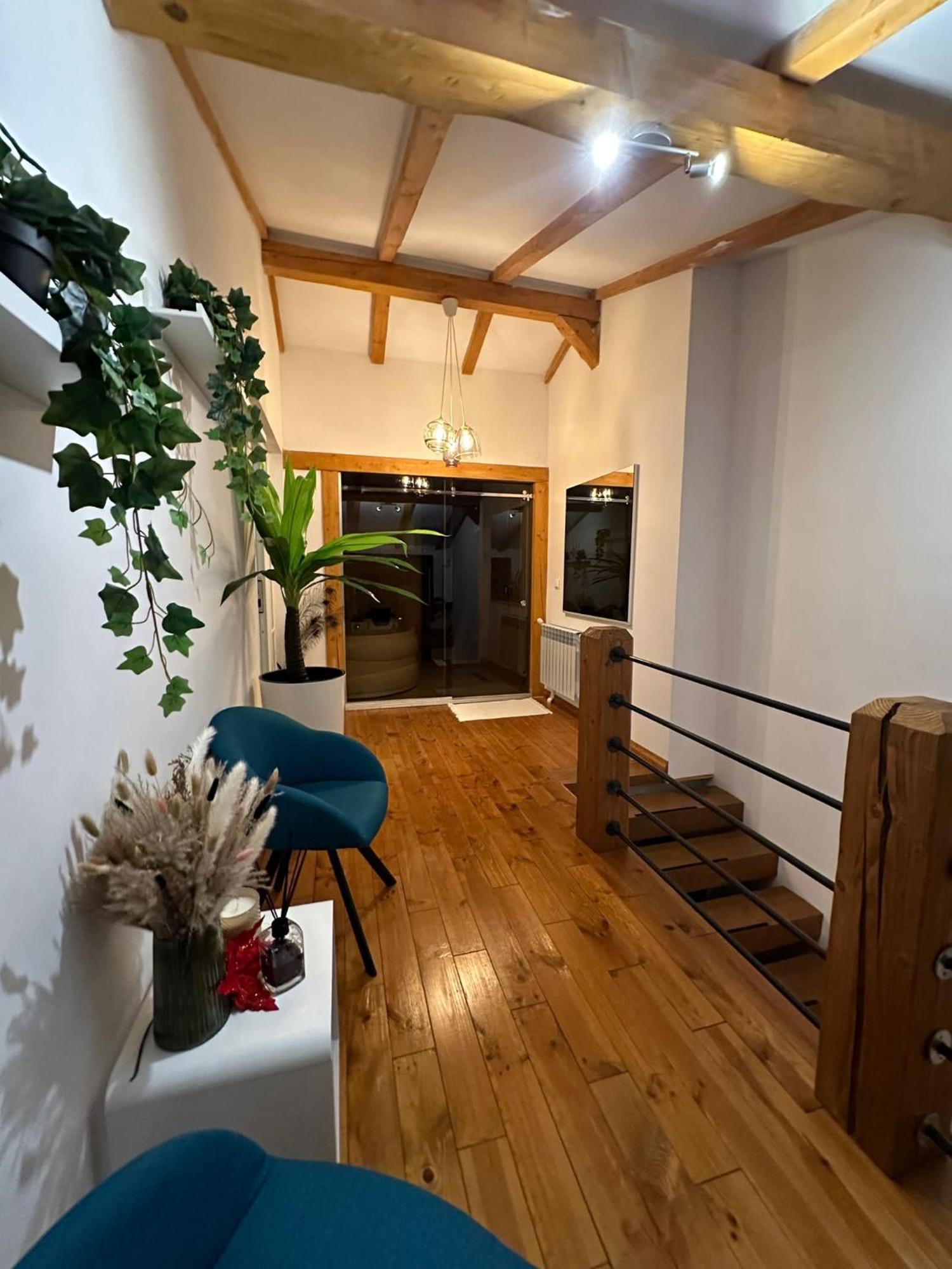 Апартаменты Attic 33 Кымпулунг-Молдовенеск Экстерьер фото